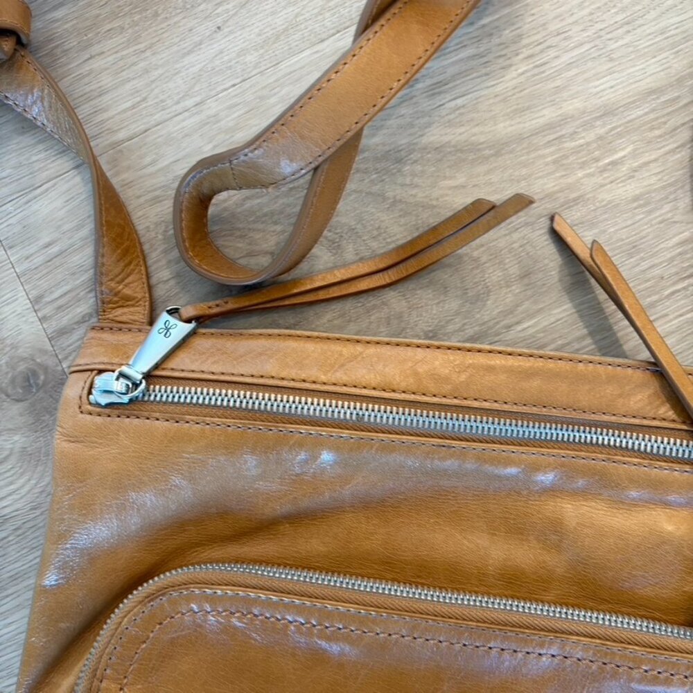 Hobo brown leather crossbody purse cognac color - Picture 4 of 7